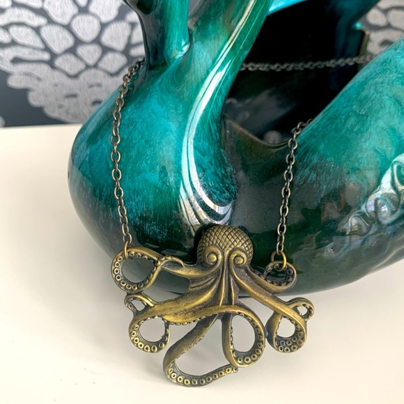 Octopus Necklace 🐙 - Picture 1 of 3
